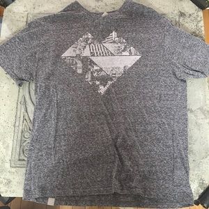 Men’s large bench T-shirt